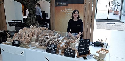 Agnes Hammerl-Eichler mit unserem Stand