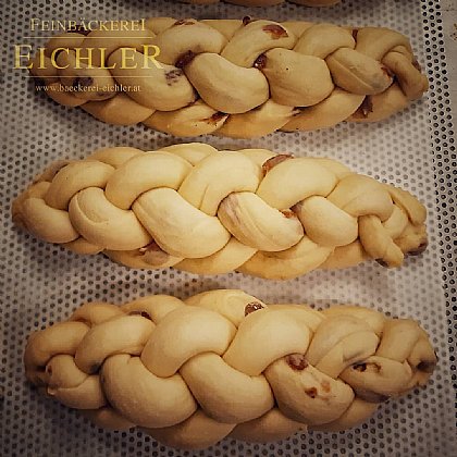 Handgeflochtene Striezel