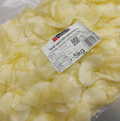 Frisch geschnitten für die Mehlspeisen!